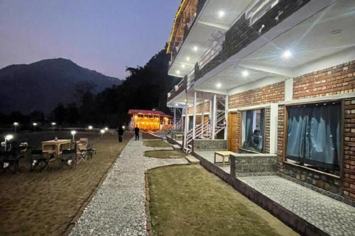 The Needam - Luxury in the stunning Himalayas