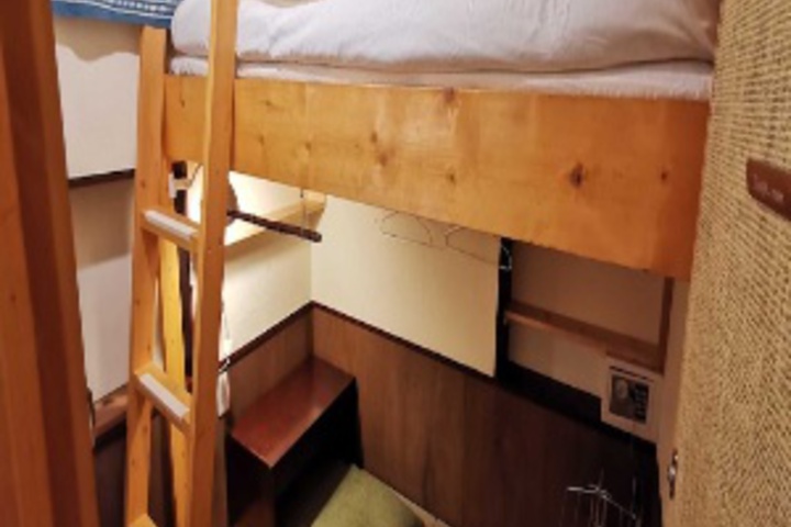 Room 117 of 192