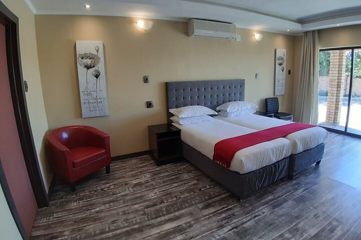 Room 13 of 64
