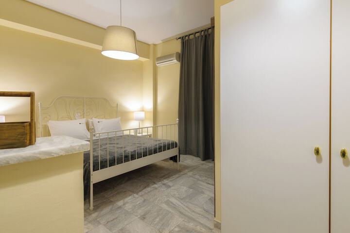 Room 45 of 100