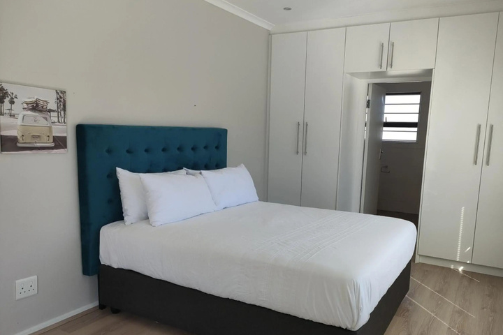 Room 4 of 14