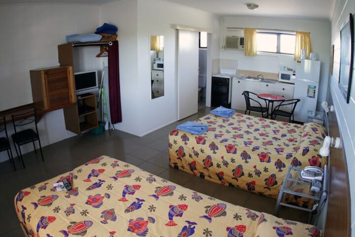 Room 8 of 27