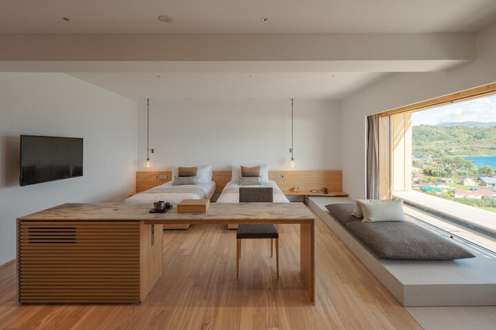 Room 4 of 60