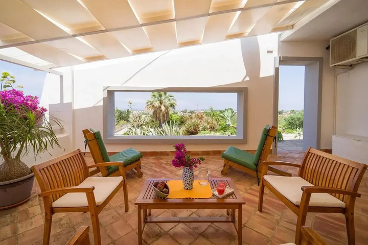 Terrace/Patio 5 of 16