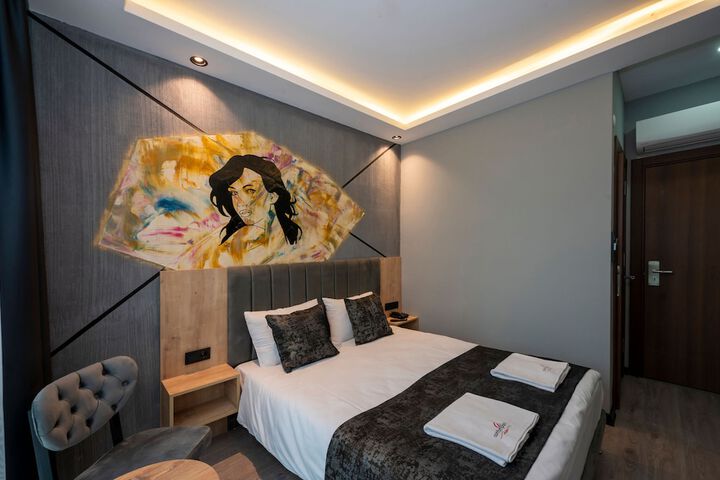 Room 2 of 12