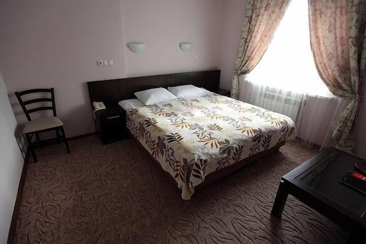 Room 16 of 93