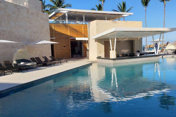 Pool 102 of 322