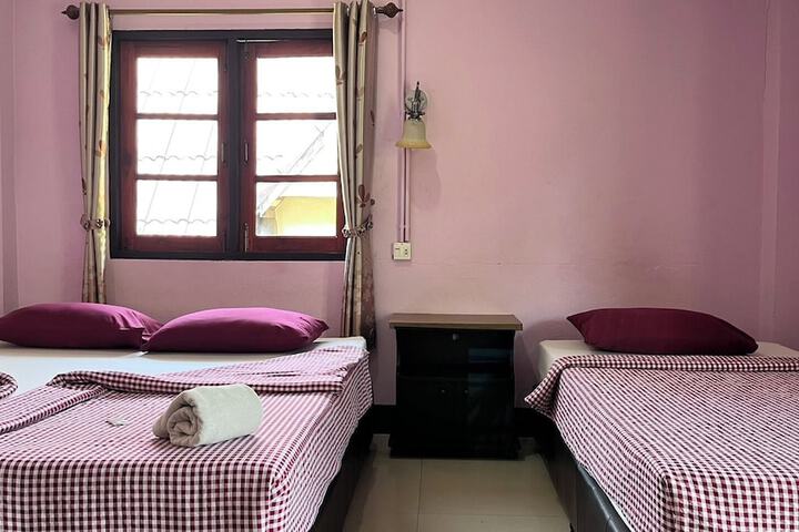 Room 27 of 90