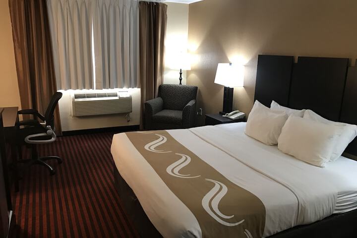 1 King Bed (8 of 13)