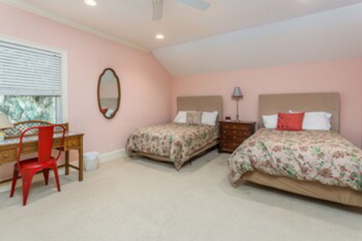 Room 41 of 48