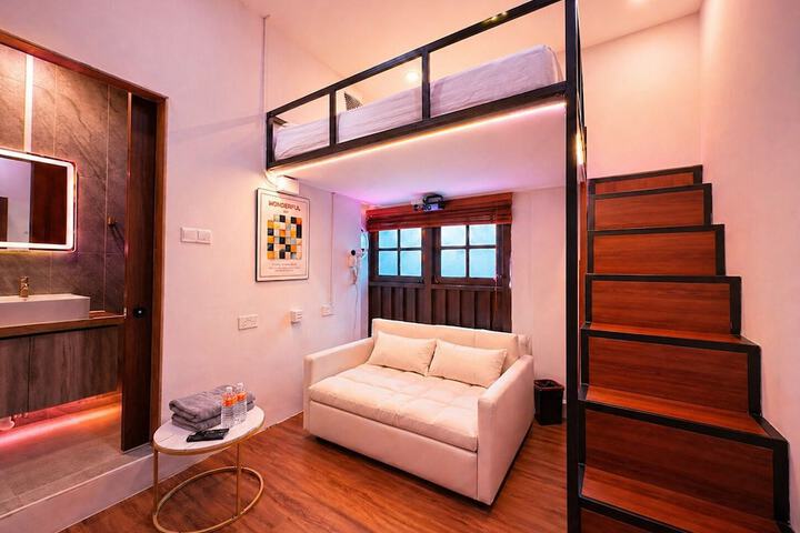 Room 26 of 121