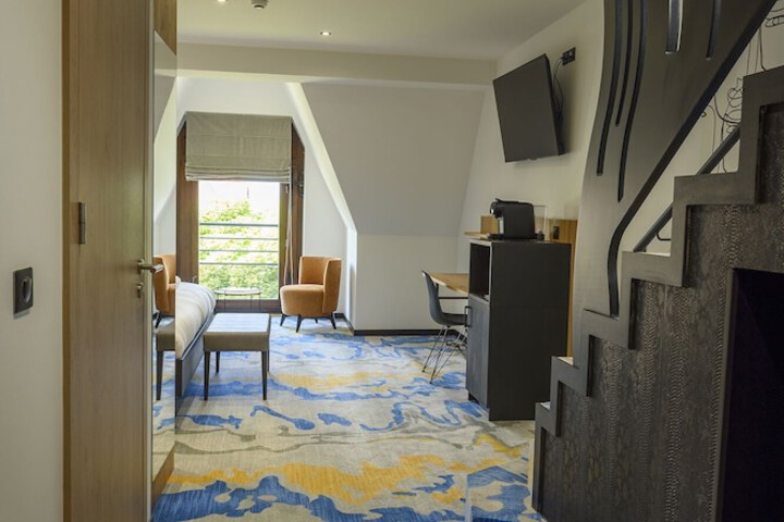 Room 14 of 217