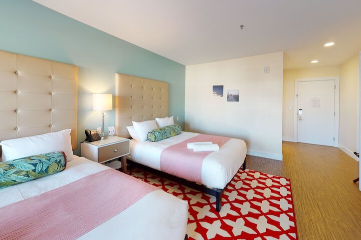 Room 3 of 80
