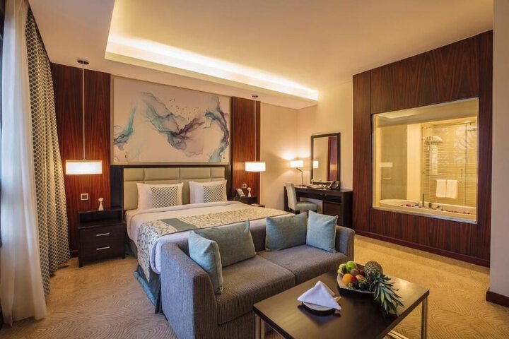 Room 4 of 156