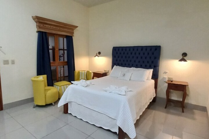Room 16 of 46