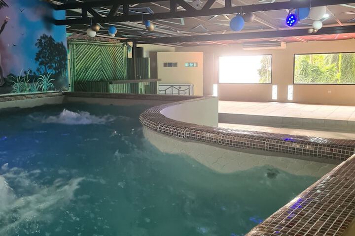 Pool 18 of 38