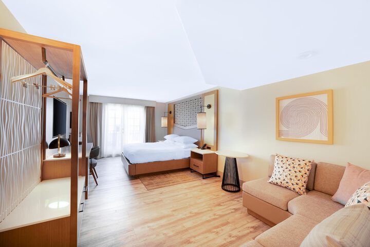 Room 25 of 58