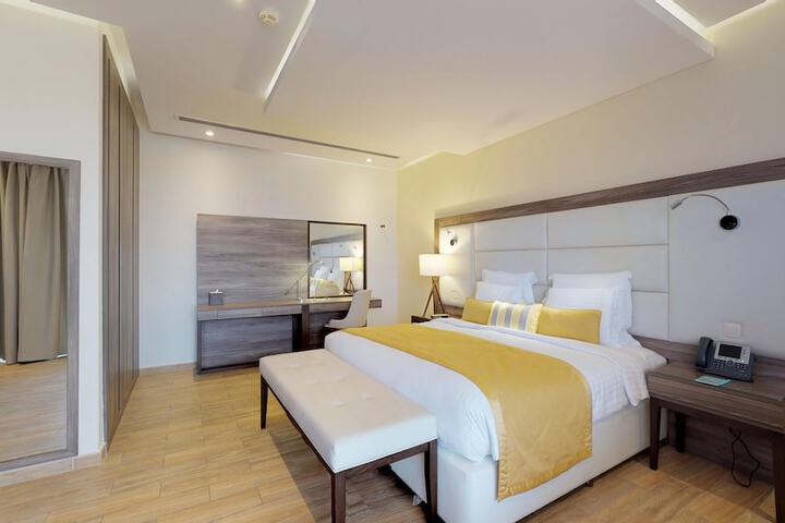 Room 22 of 182