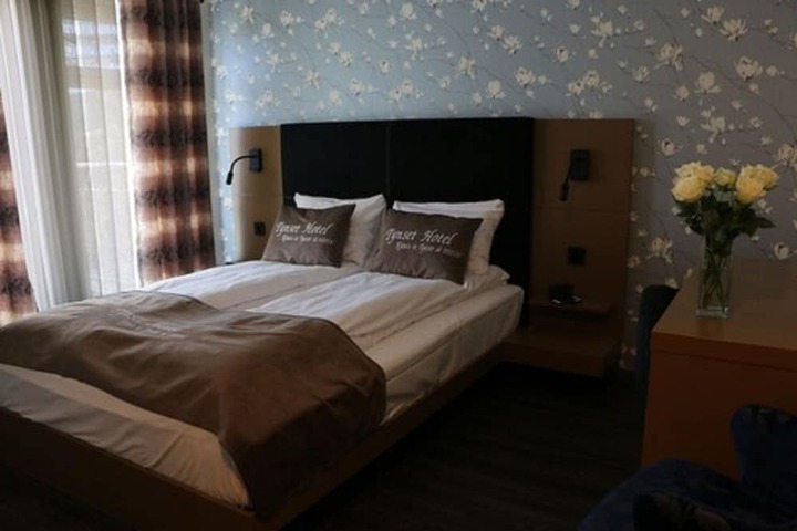 Room 10 of 39