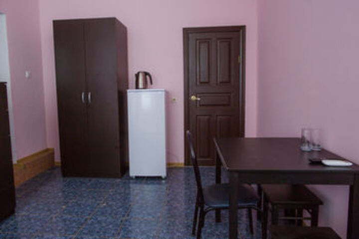 Room 48 of 80