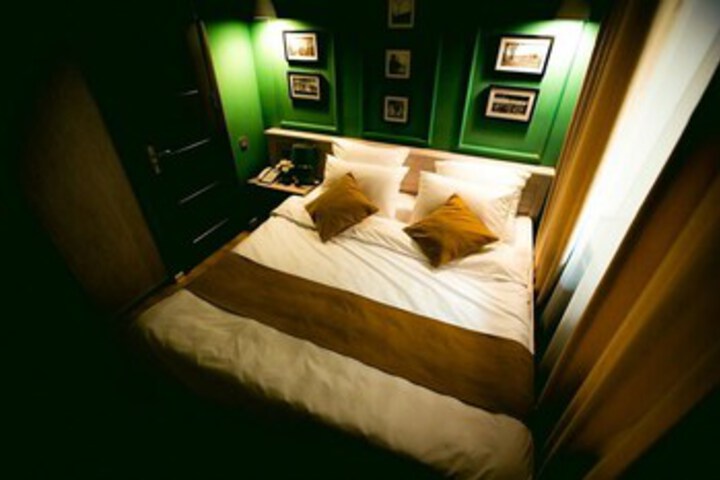 Room 16 of 26