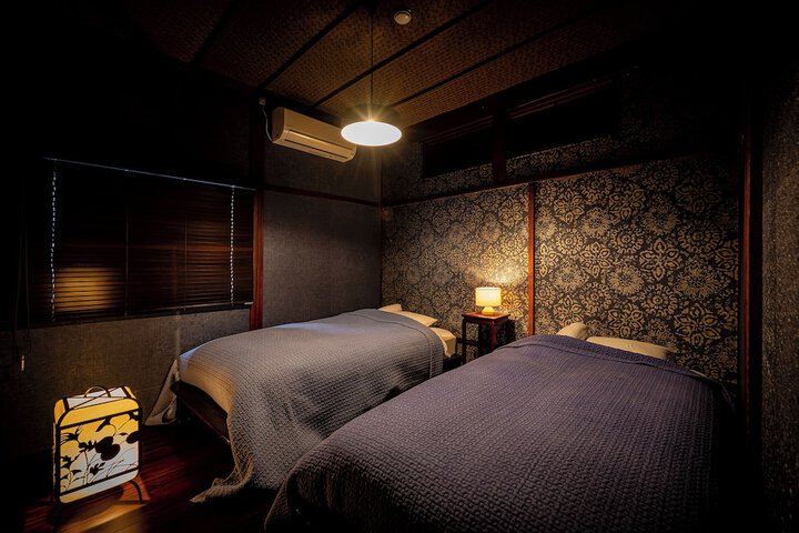 Room 15 of 118