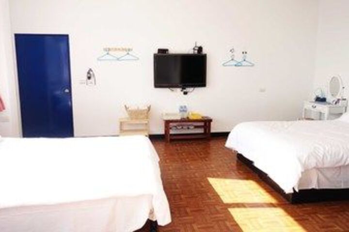 Room 52 of 64