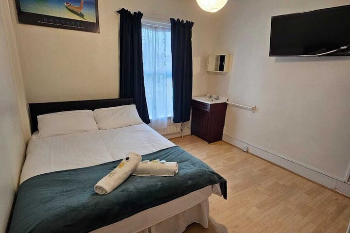 Room 54 of 64