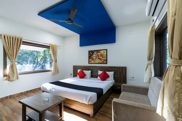 Room 3 of 17