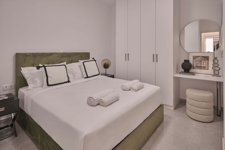 Room 4 of 4