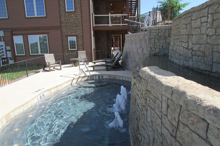 Pool 90 of 98