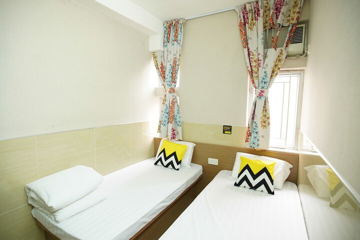 Room 22 of 195