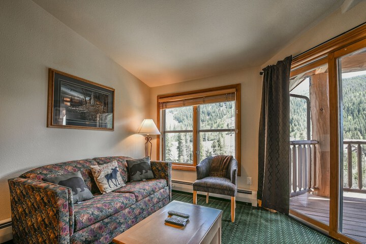 Hotel 7 of 50