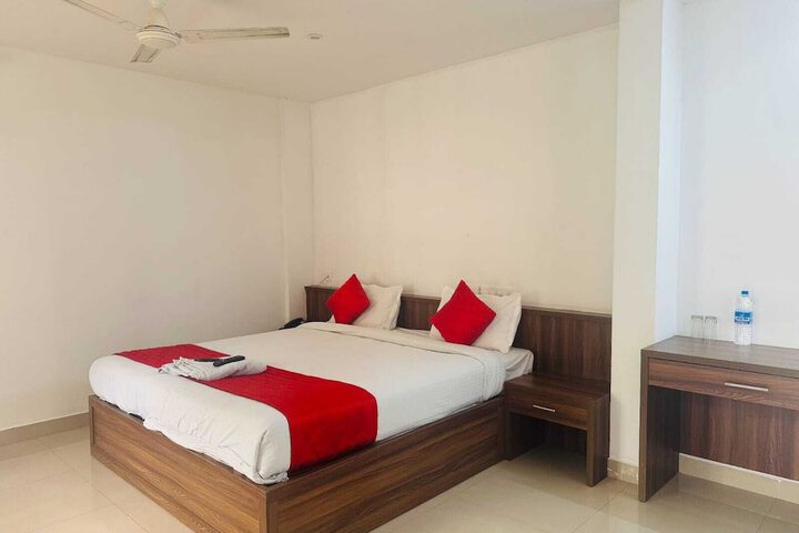 Room 9 of 27
