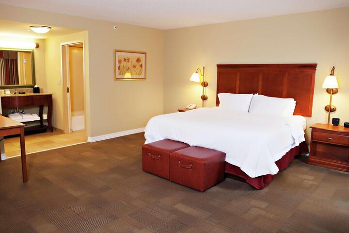 1 King Bed (21 of 23)