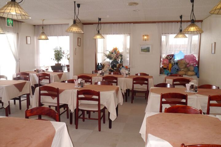 Dining Photos