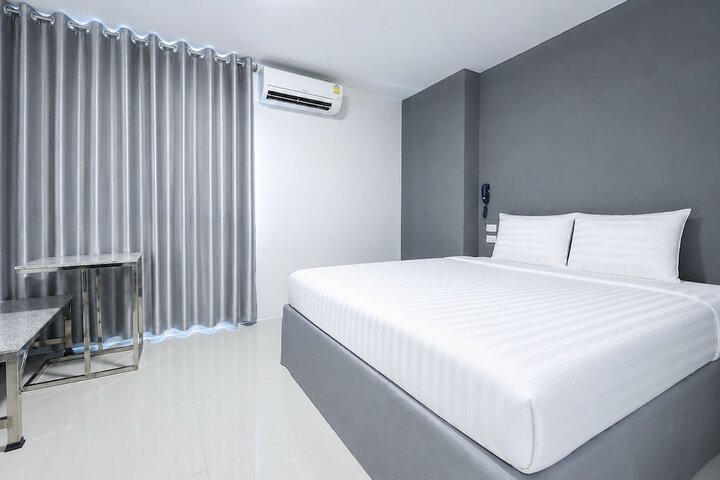 Room 26 of 50