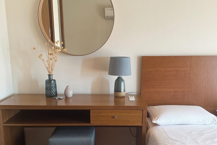 Room 12 of 51