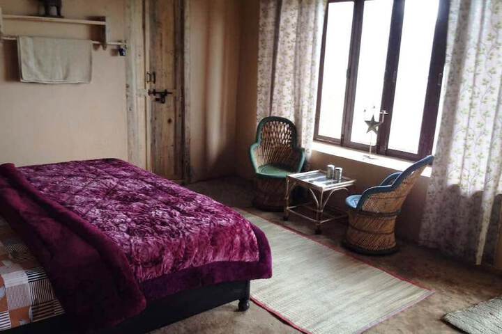 Room 3 of 7