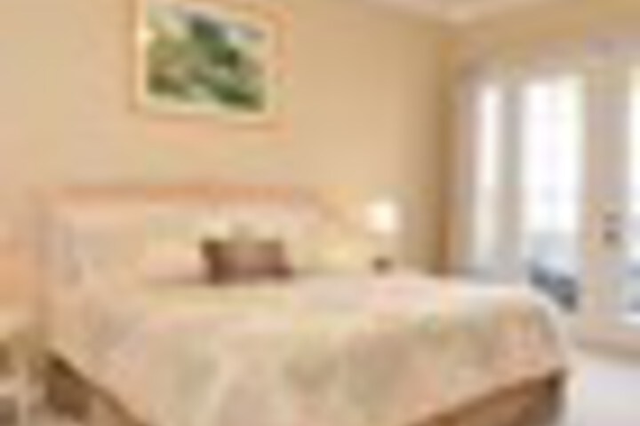 Room 8 of 108