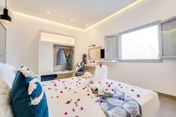 Room 6 of 24
