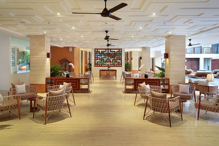 Hotel 2 of 158