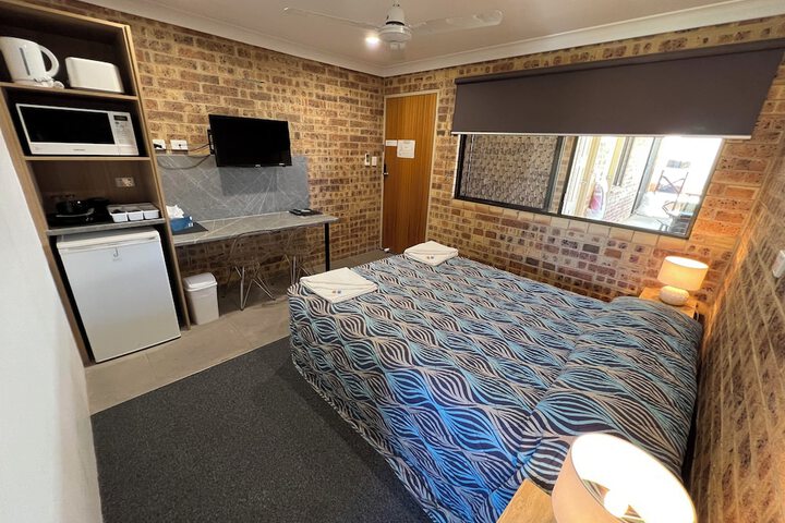 Room 6 of 22