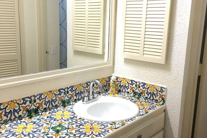 Room 12 of 30