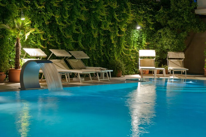 Pool 53 of 78
