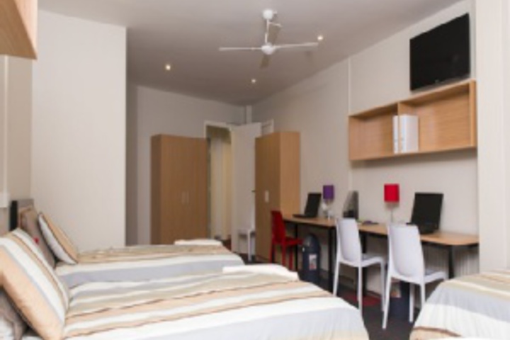 Room 45 of 288
