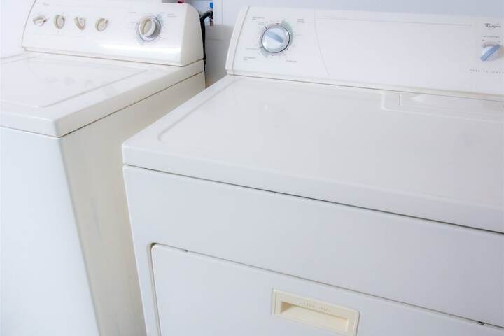 Laundry 16 of 33