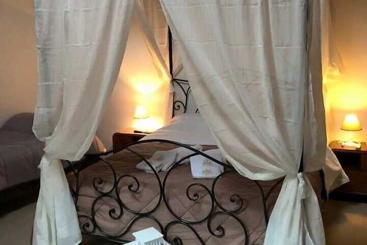 Room 4 of 14