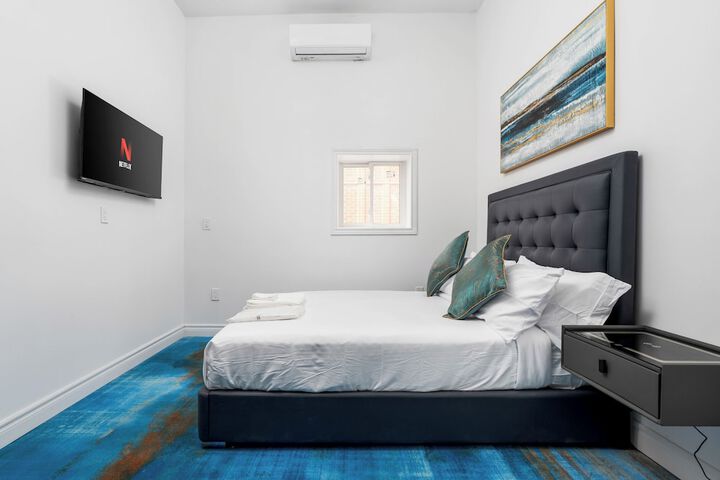 Room 13 of 42
