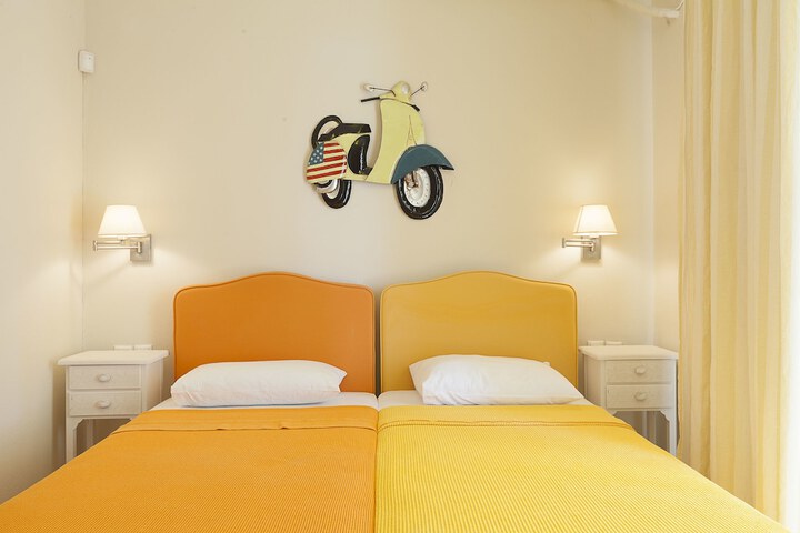 Room 18 of 95